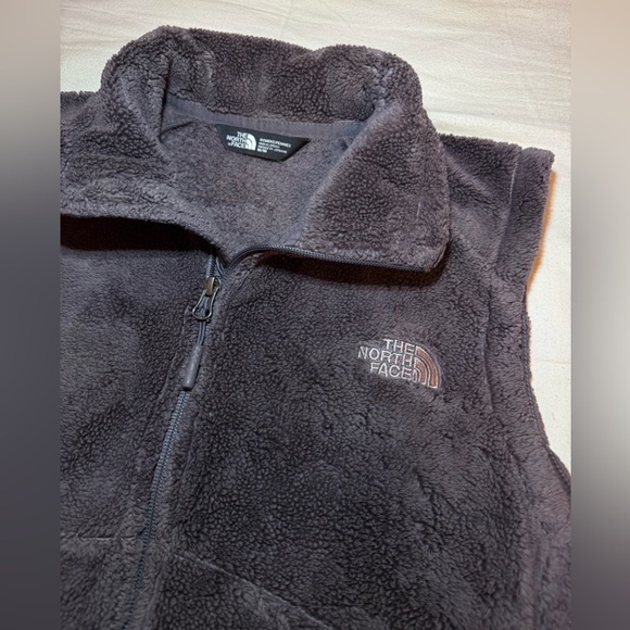 The North Face Charcoal Fleece Vest - Picture 3 of 4